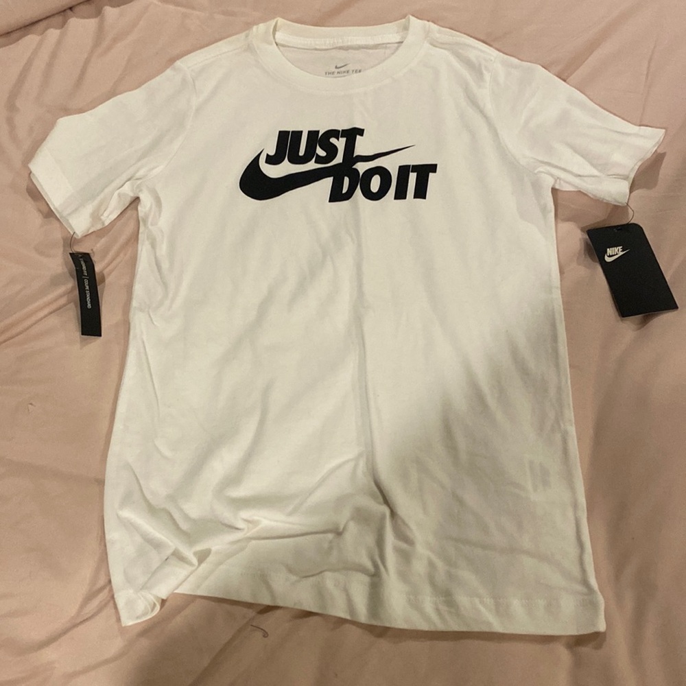 Nike Boys size medium T-Shirt